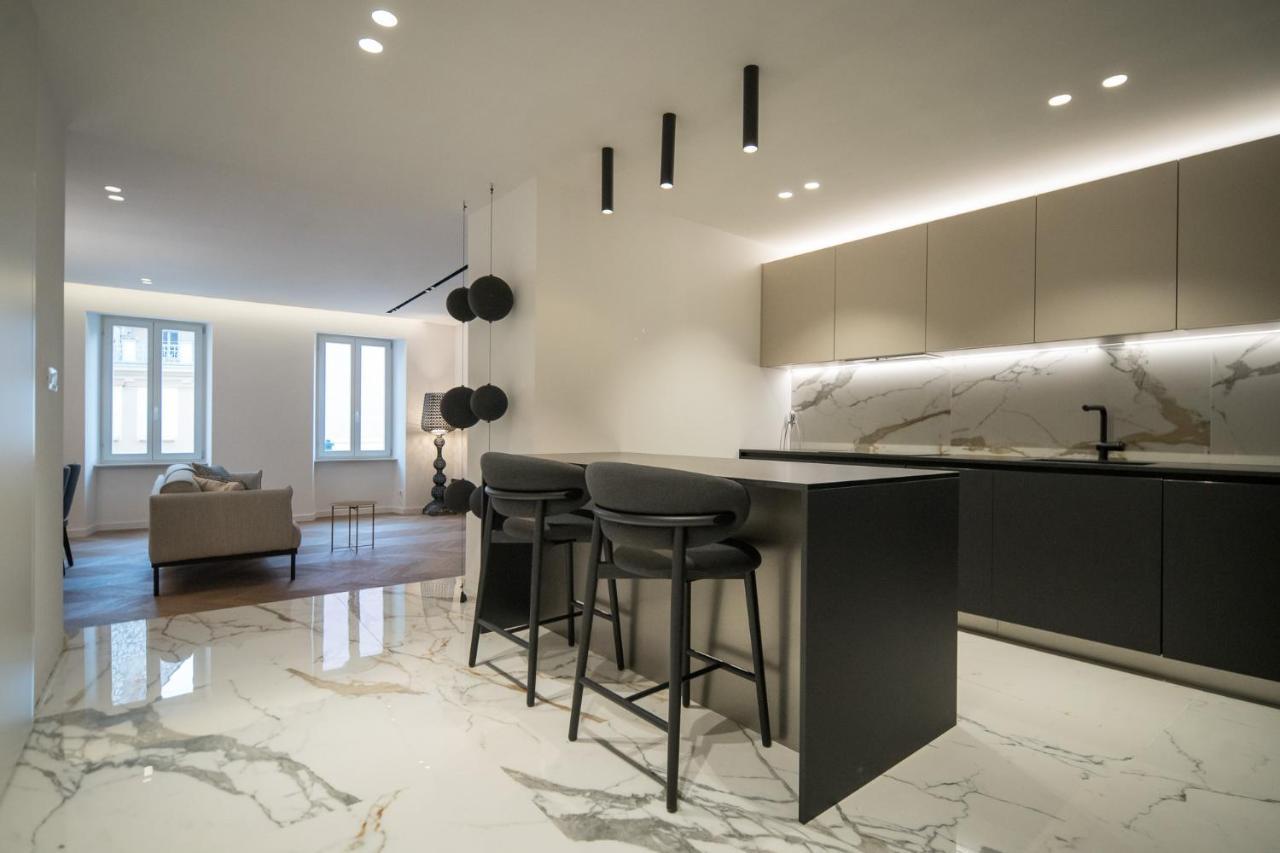 Luxury Apartment Contesa 로비니 외부 사진