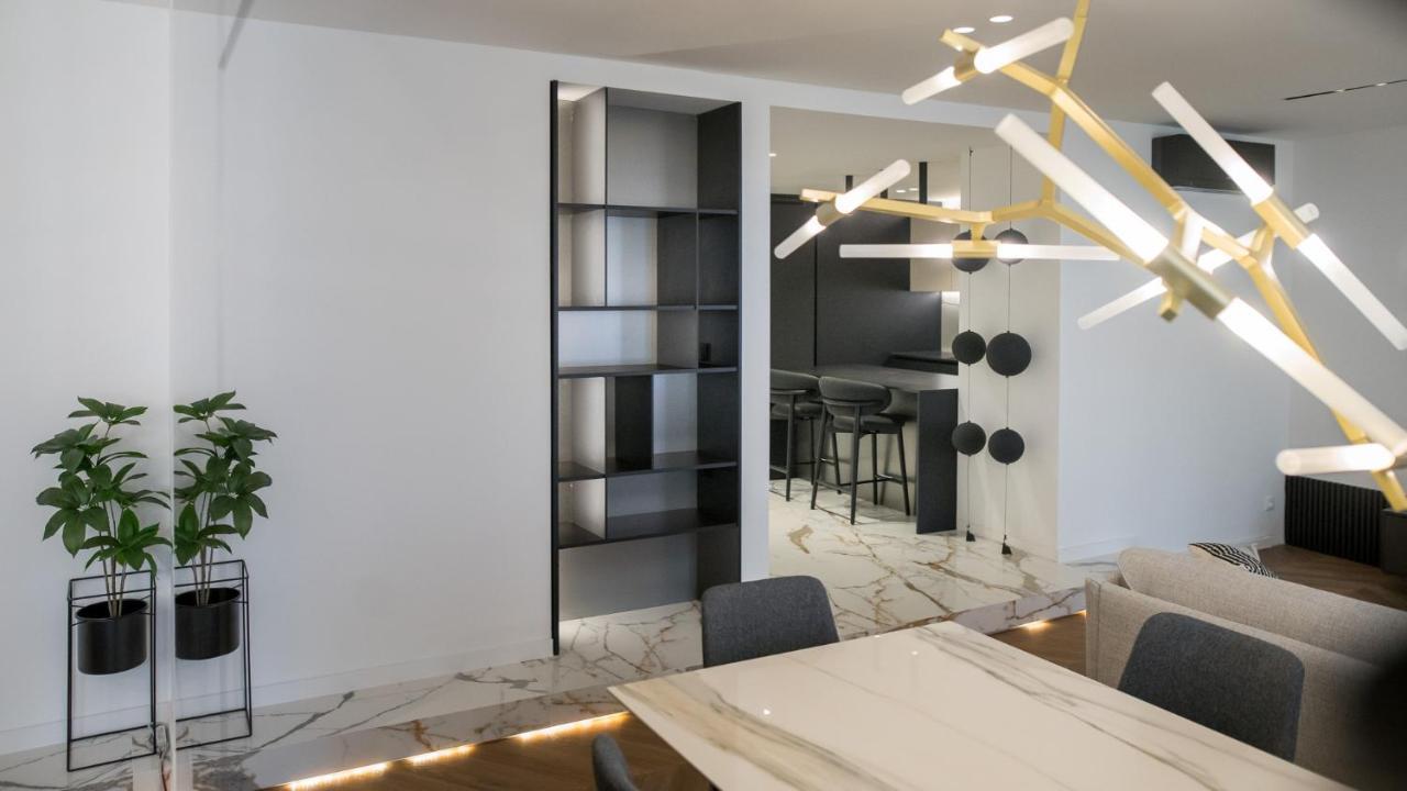 Luxury Apartment Contesa 로비니 외부 사진