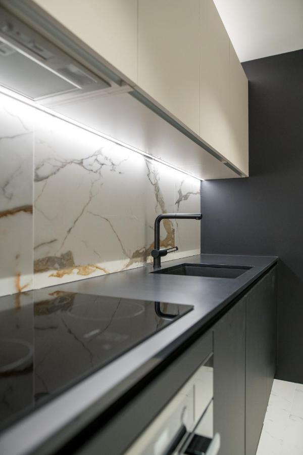 Luxury Apartment Contesa 로비니 외부 사진
